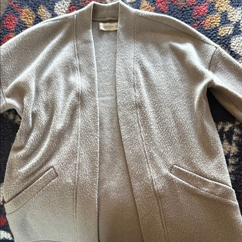 Abercrombie & Fitch Gray Open-Front Cardigan